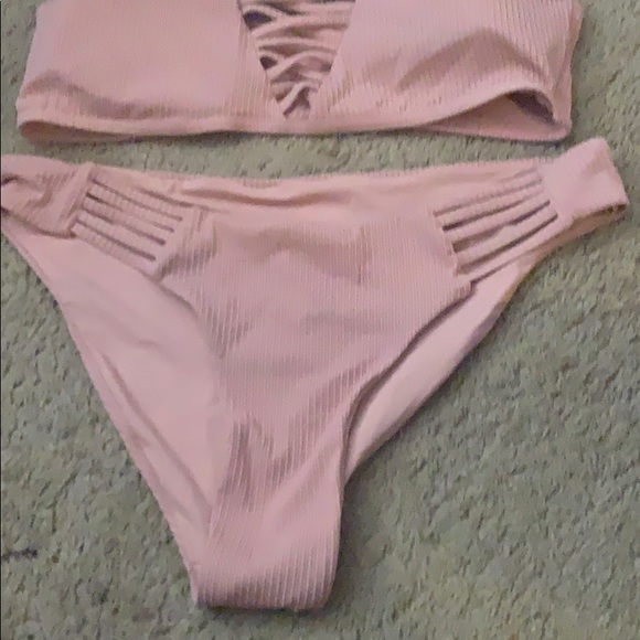 Bikini set - Picture 4 of 4